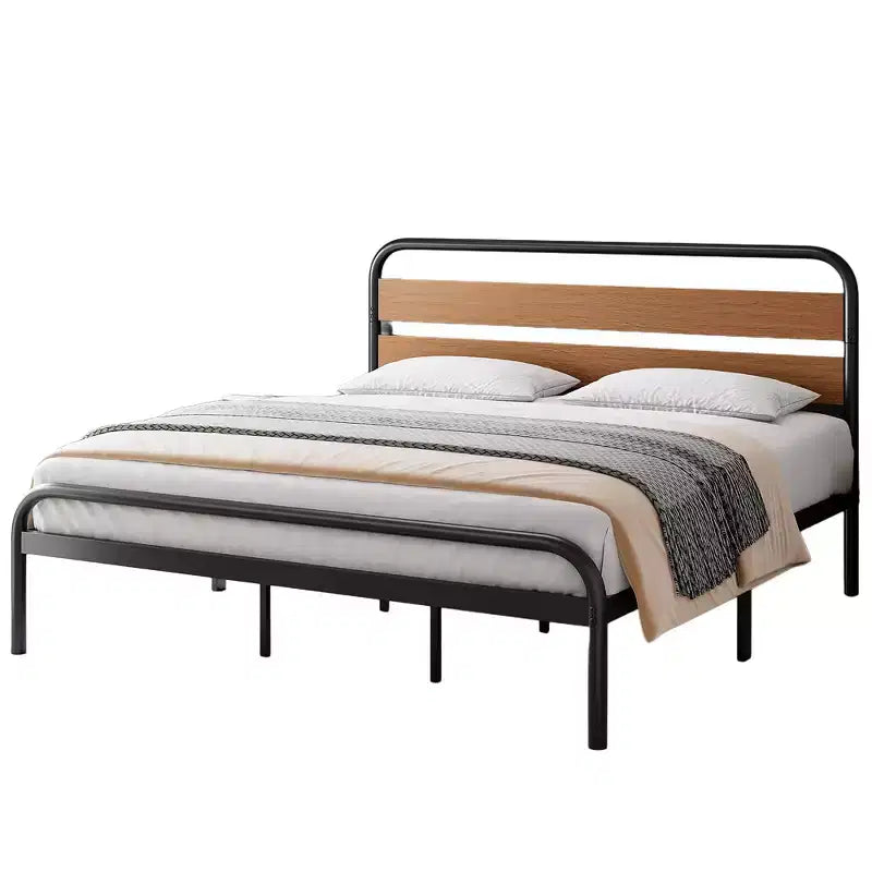 King Size Platform Bed Frame, Industrial Style King Size Bed Frame with Wooden Headboard, Heavy Duty Metal Bed Frame with Metal Slat Supports